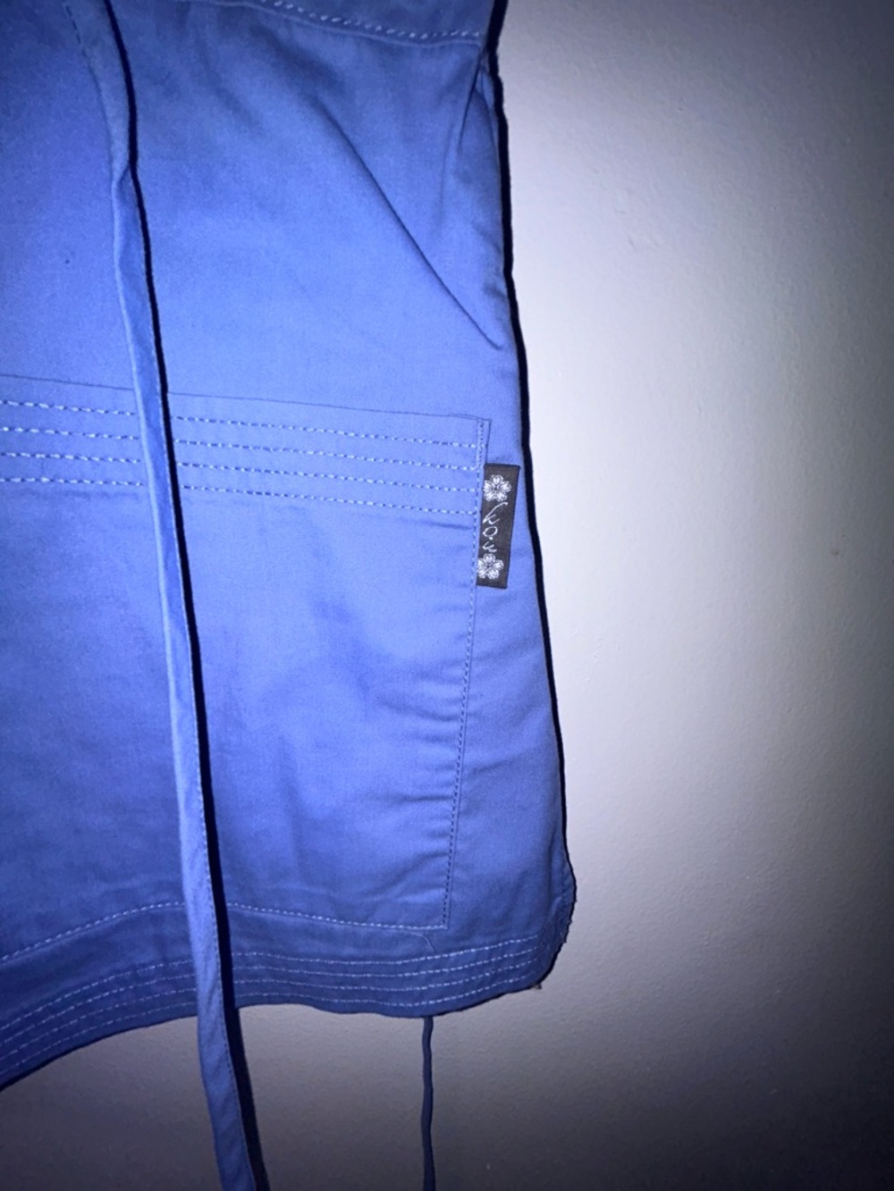 Bundle of Two Scrubs Tops - Picture 11 of 12